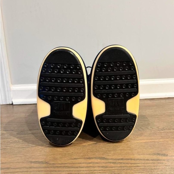 Moon Boot Blue Ankle Boots with Cushioned Construction and Lacing System - Picture 7 of 8